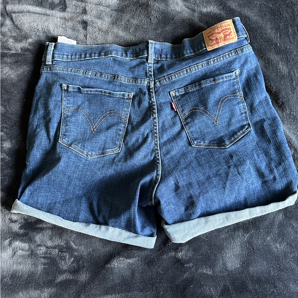 Levi classic shorts medium length